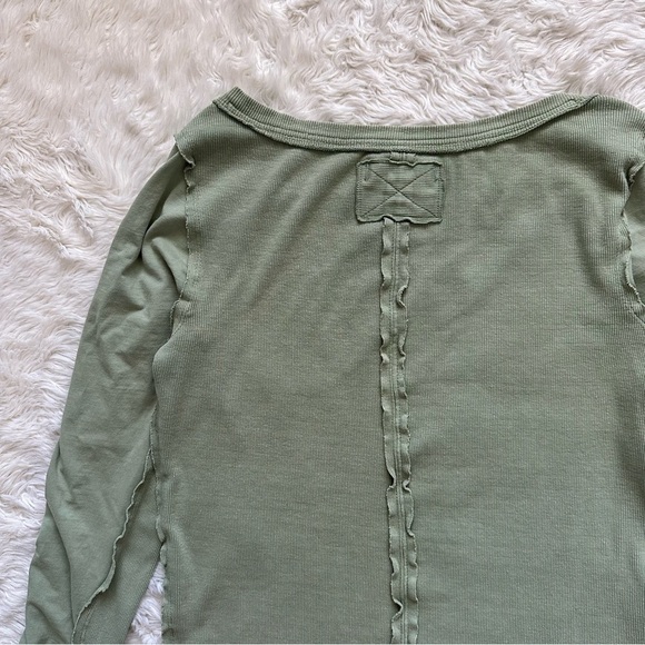 Free People We The Free Top Daisy Chain Cuff Long Sleeve Tee Green Tea Leaves L - Picture 8 of 14